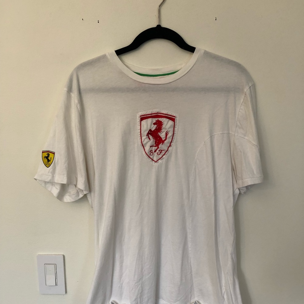 Ferrari Tshirt, great cond, L